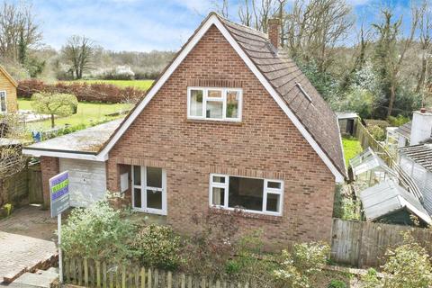 4 bedroom detached house for sale - Copthall Avenue, Hawkhurst