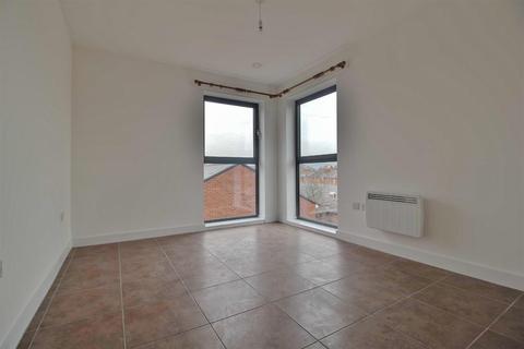 Flat 7, 2 Kiln Close, Gloucester, GL1 1GG