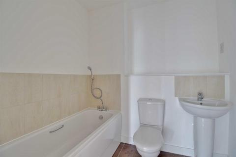 Flat 7, 2 Kiln Close, Gloucester, GL1 1GG