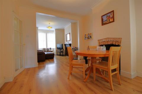 17 Deans Walk, Gloucester, GL1 2PX