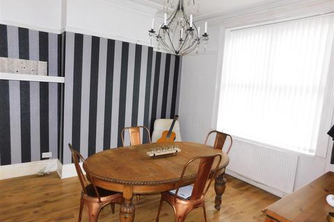 3 bedroom terraced house for sale, Oldham Road, Failsworth, Manchester