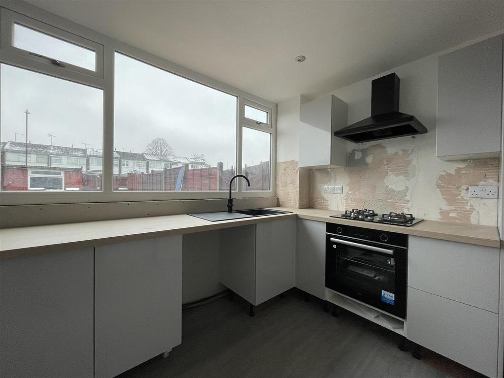 Brewster Close, Binley, Coventry 3 bed terraced house £995 pcm (£230 pw)