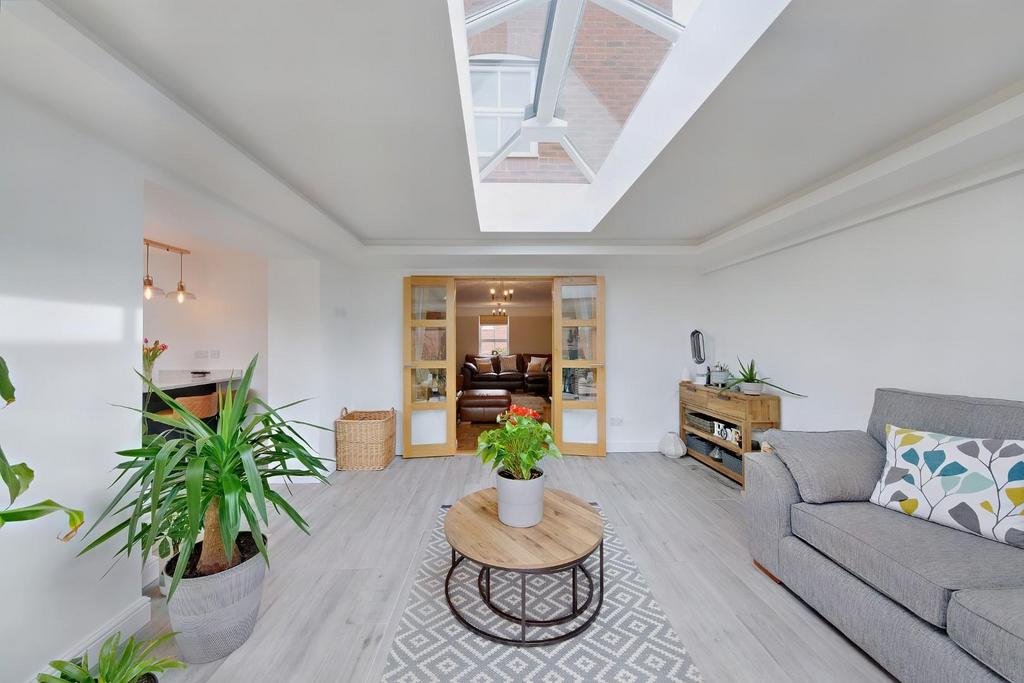 8542333-interior13-800.JPG