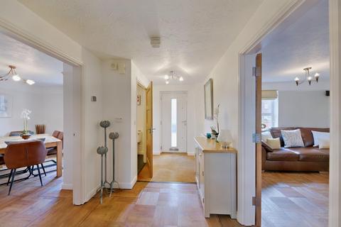 3 Walnut Walk, Lichfield, WS13 8FA
