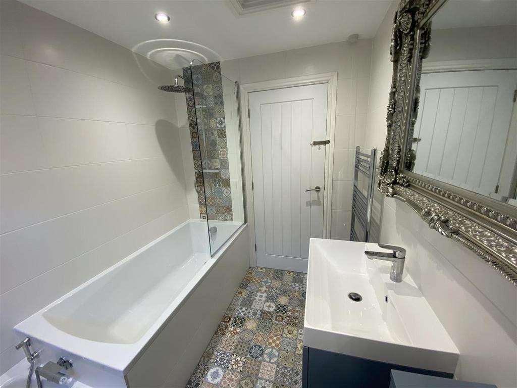 Re-Fitted Ground Floor Bathroom