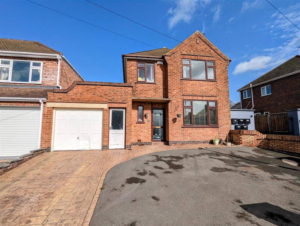 Berrington Road, Nuneaton 3 bed detached house £315,000