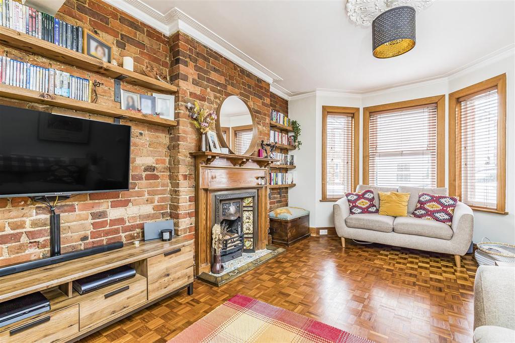 Markham Road, Bournemouth 4 bed detached house £425,000