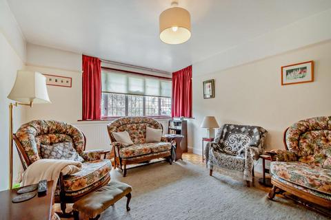 117 Ridgeway Drive, Bromley, BR1 5DB