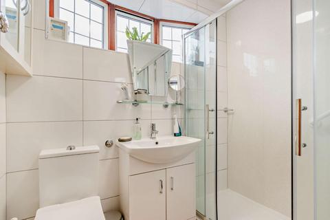 117 Ridgeway Drive, Bromley, BR1 5DB