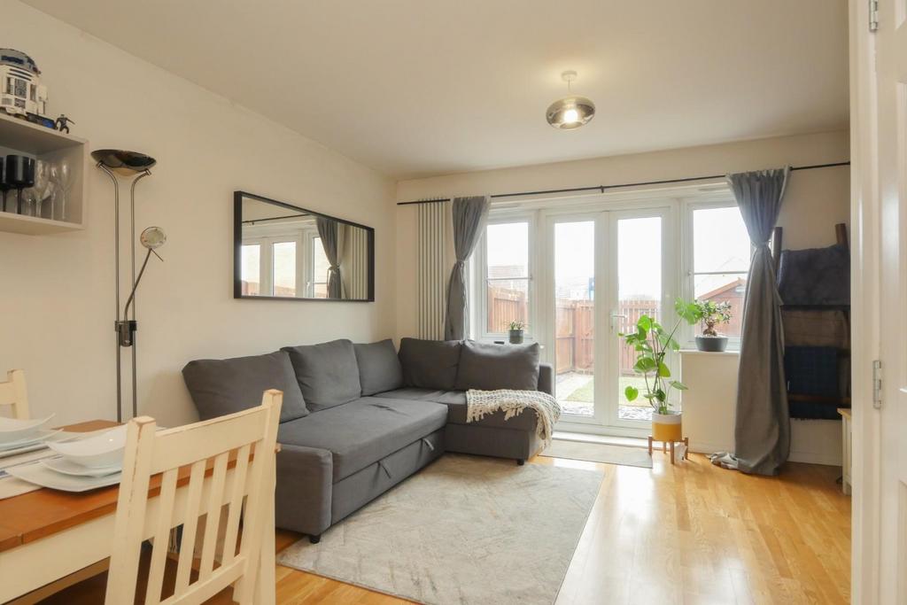 Living/dining room
