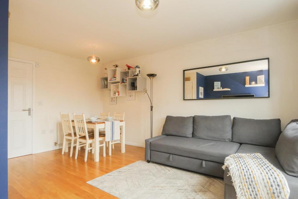 Living/dining room