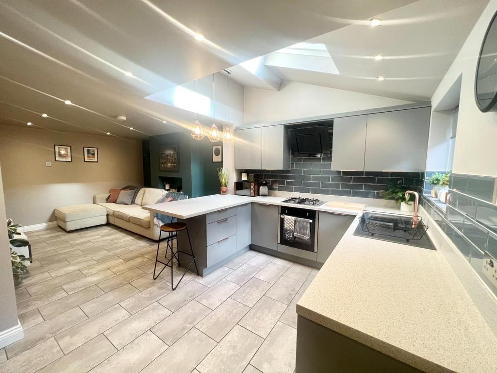 Upper St. Pauls Terrace, York 3 bed house £1,400 pcm (£323 pw)
