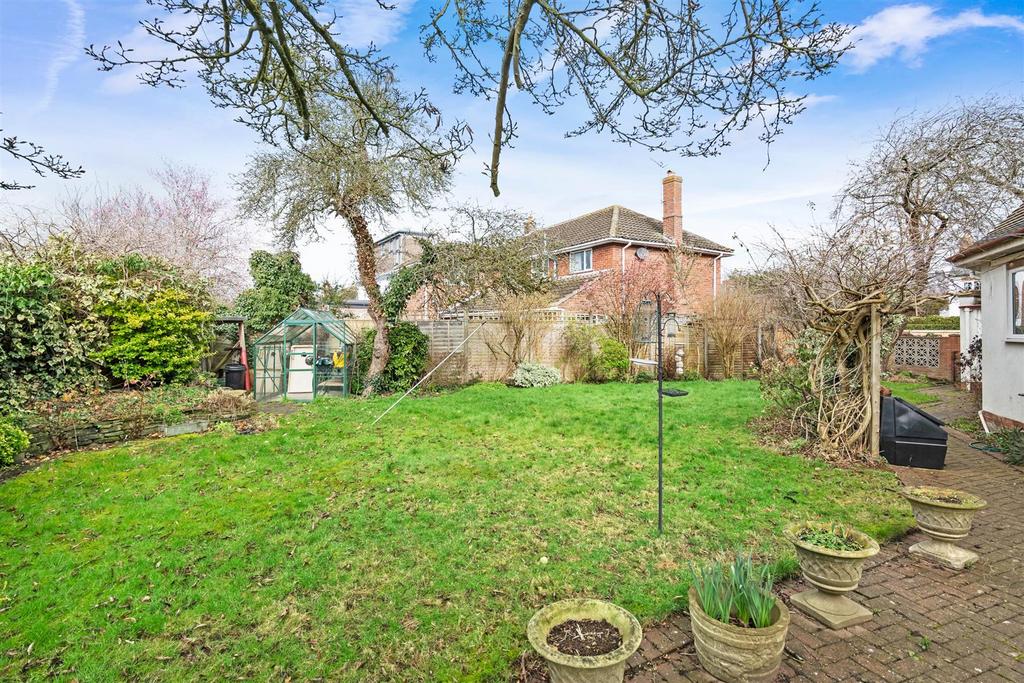 Oakleigh Avenue, Hallow, Worcester 5 bed detached house for sale £575,000