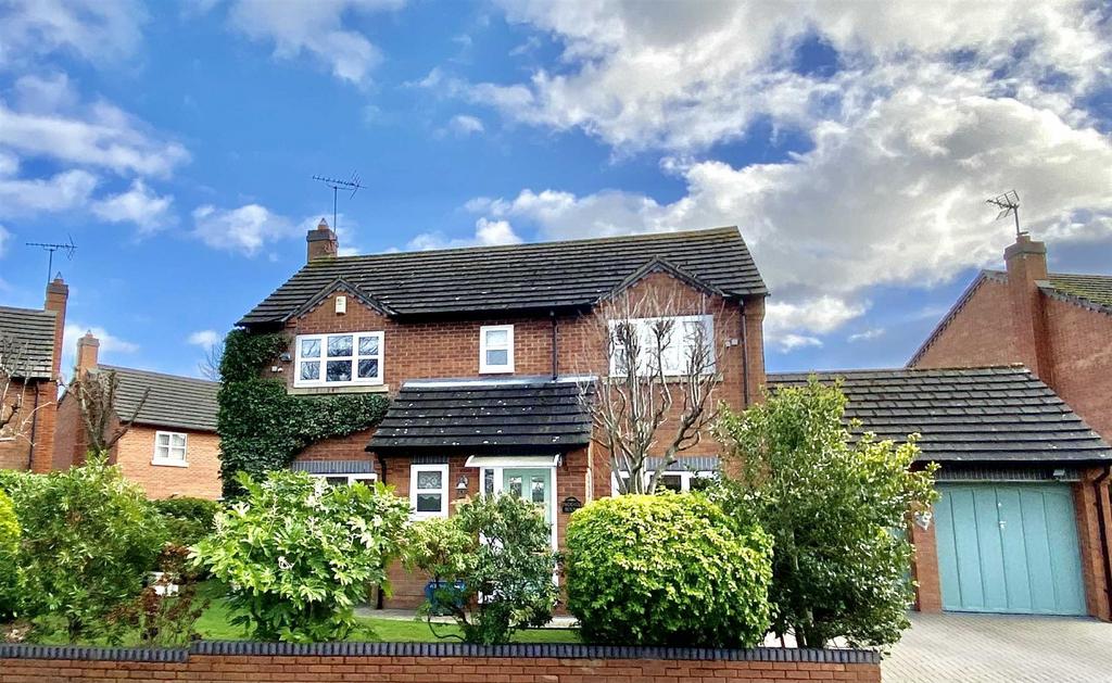 Hillbury Road, Wrexham, Wrexham 4 bed detached house for sale £360,000