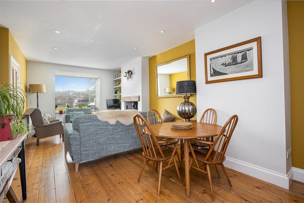 Church Road, Dartmouth 2 bed terraced house £335,000