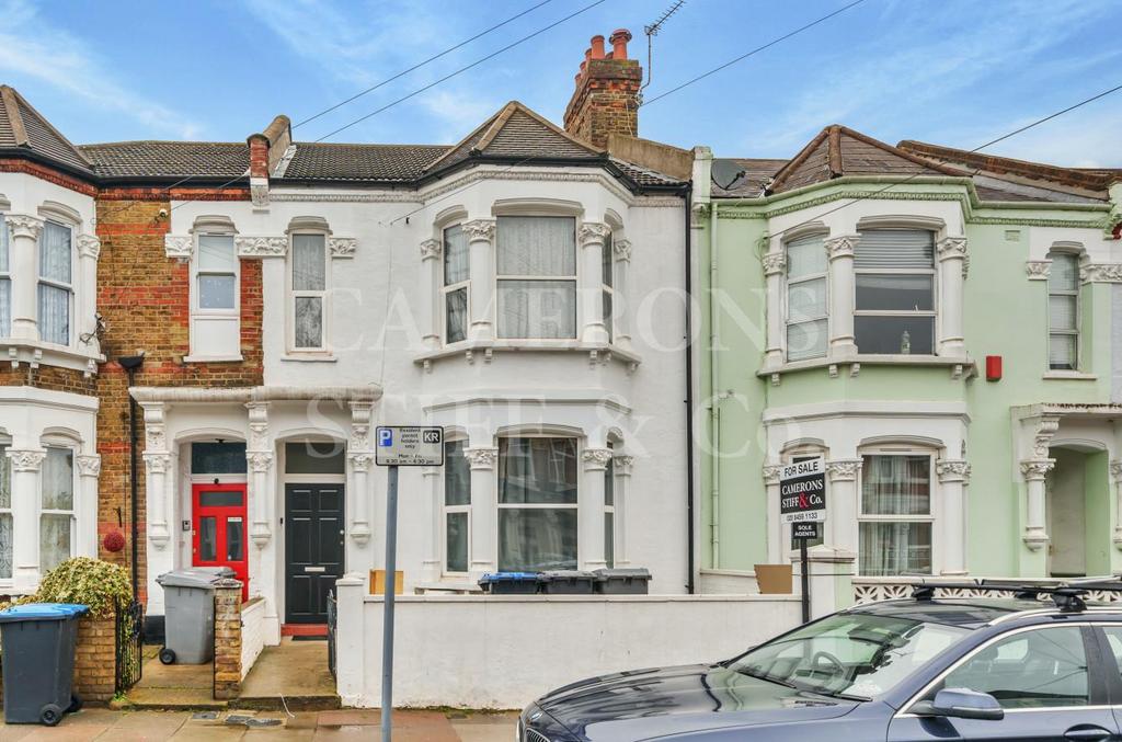 Mortimer Road, London, NW10 3 bed flat £560,000