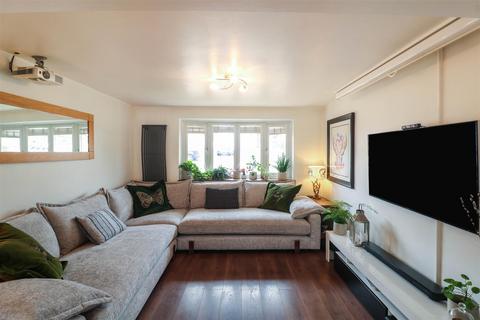 46 Latton Green, Harlow, CM18 7ER