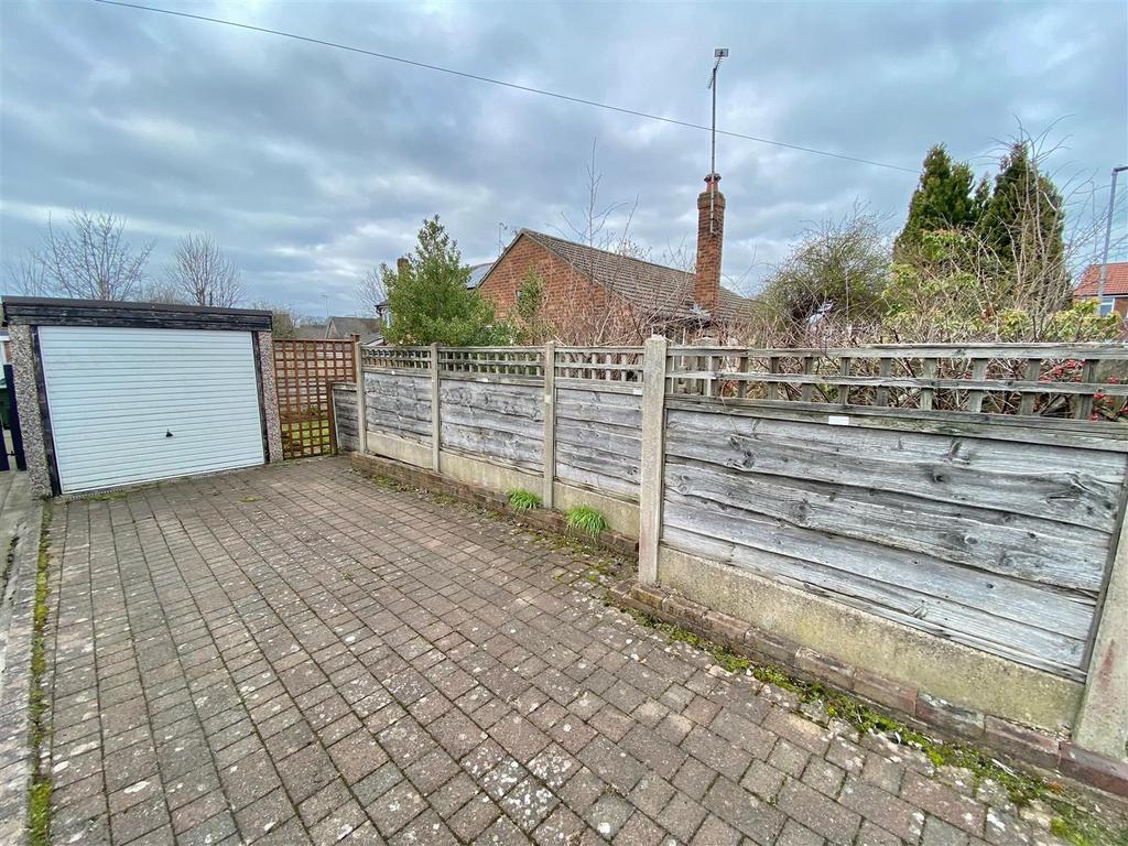 Chiltern Avenue, Macclesfield 3 bed detached bungalow £309,950