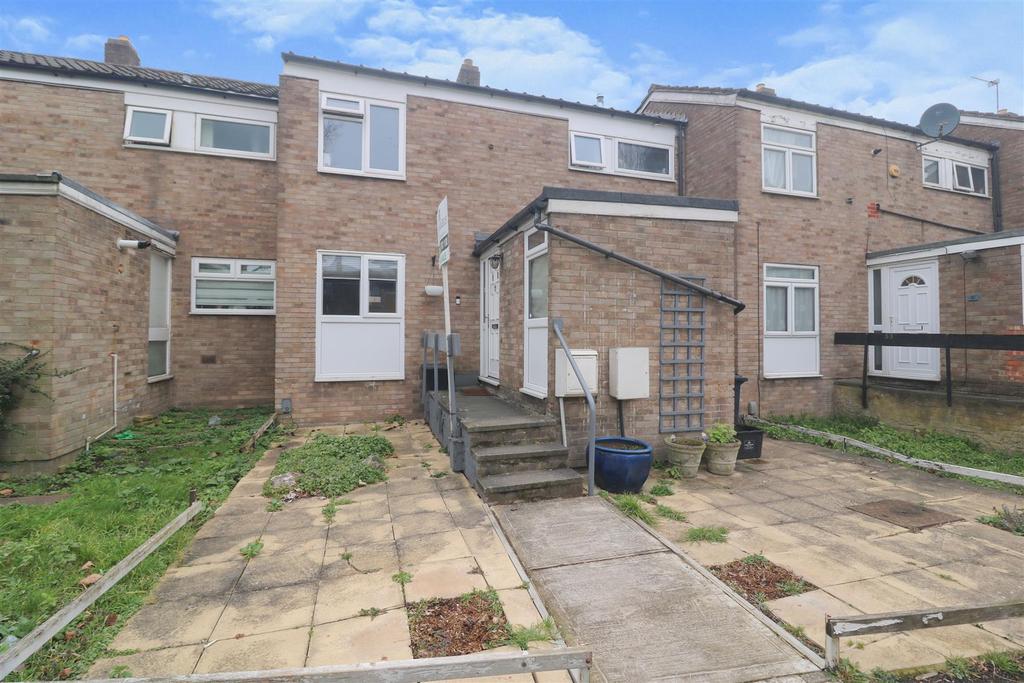 Longcroft Drive, Waltham Cross 3 bed house £399,995