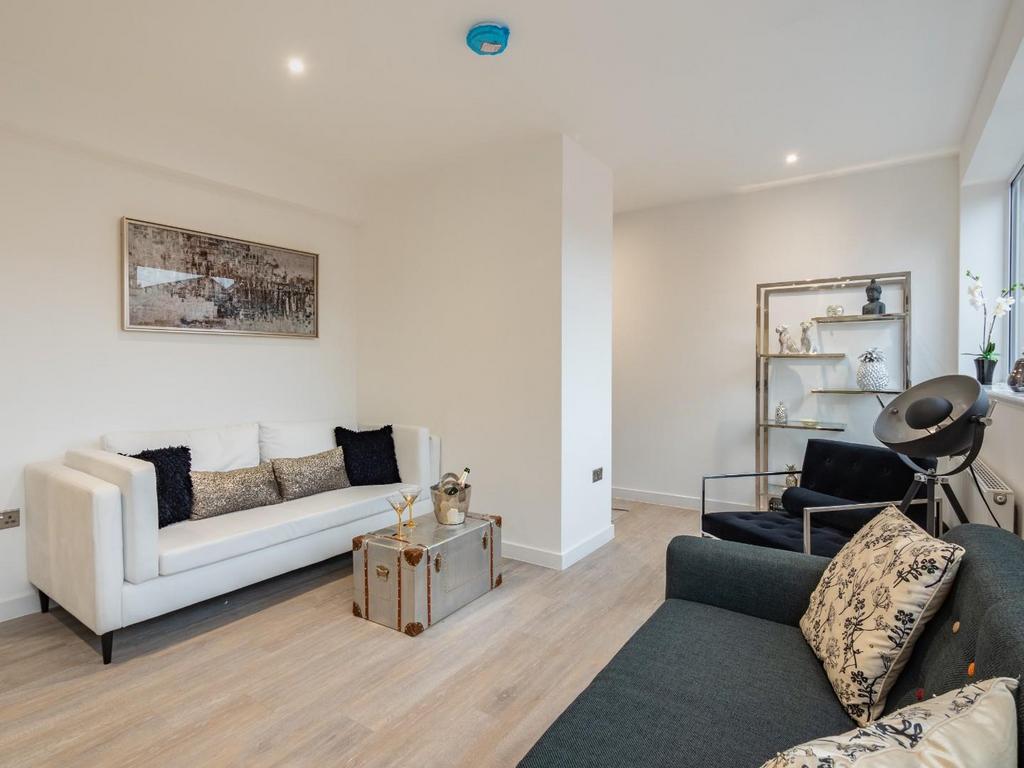 LIVING ROOM 3.jpg