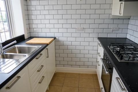 2 bedroom flat to rent - Audley Road, Hendon