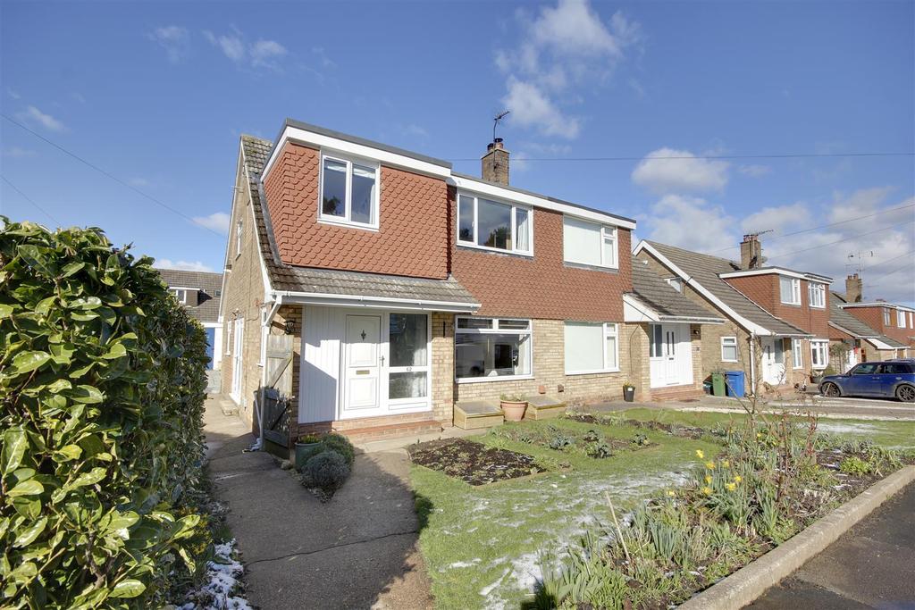 Chantry Way East, Swanland 3 bed semidetached house £259,950