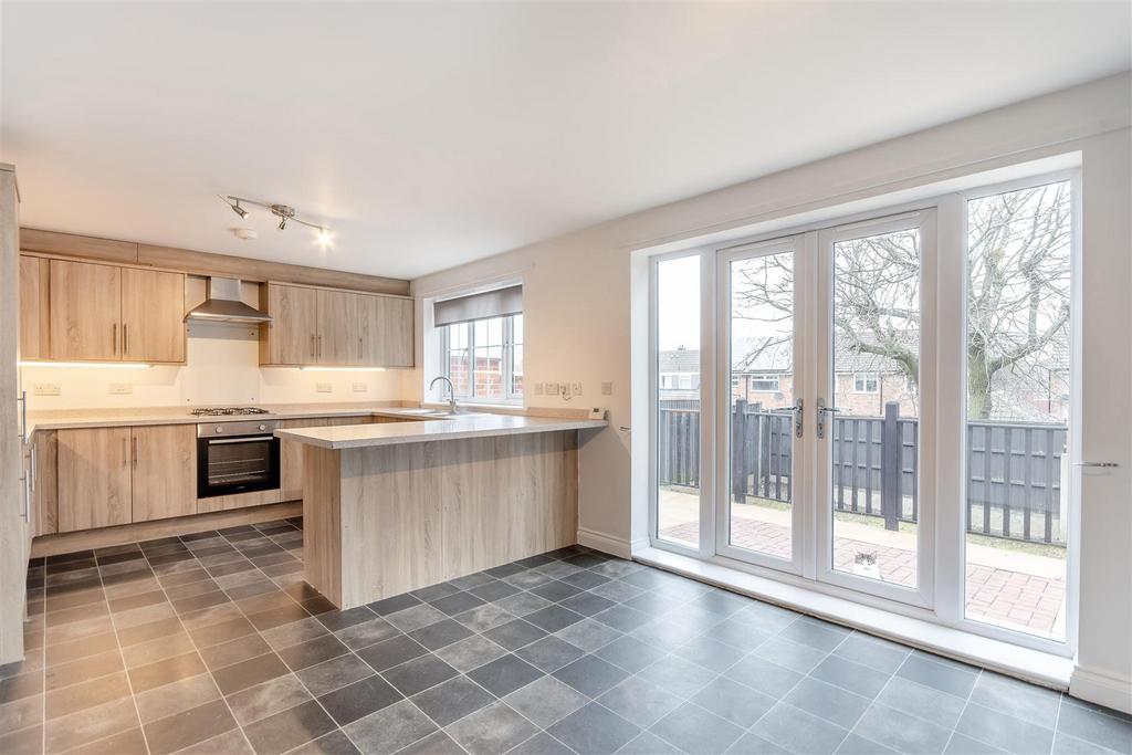 Derwent Avenue, Mansfield 3 bed semidetached house for sale £220,000