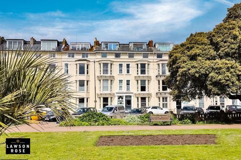 2 bedroom flat to rent, South Parade, Southsea