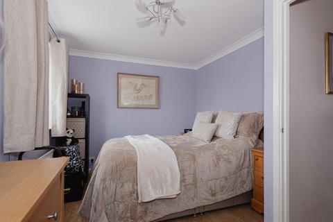 8 Cotswold Way, Worcester Park, KT4 8LL