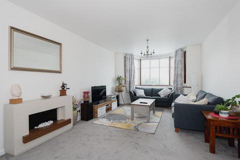 2 Thorndon Gardens, Epsom, KT19 0QP