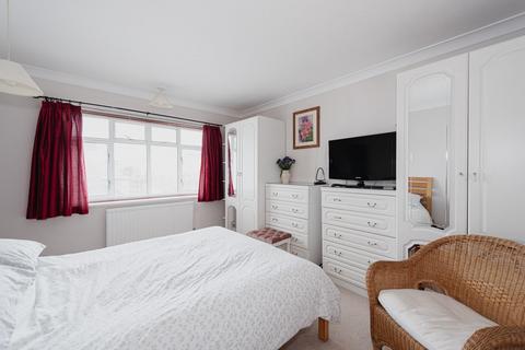 2 Thorndon Gardens, Epsom, KT19 0QP