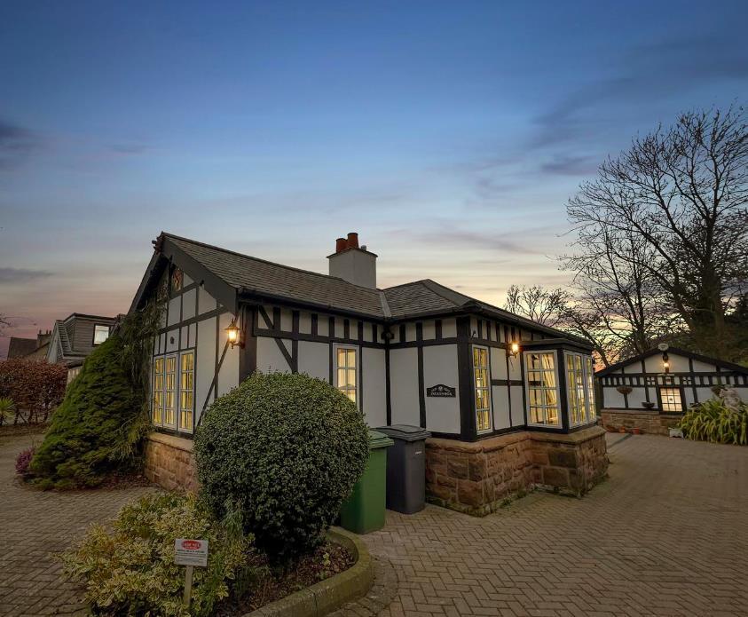 Oaklea Road, Irby, Wirral 3 bed detached bungalow for sale £695,000