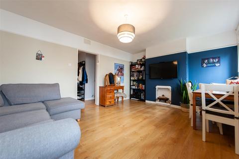 2 bedroom apartment for sale - Well Hall Road, Eltham