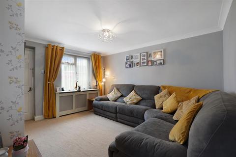 23 Birkhall Close, Chatham, ME5 7QD