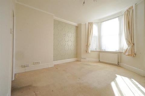 4 bedroom flat for sale - Hollington Park Road, St. Leonards-On-Sea