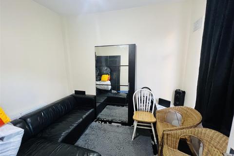 2 bedroom terraced house for sale - Cranswick Street, Manchester