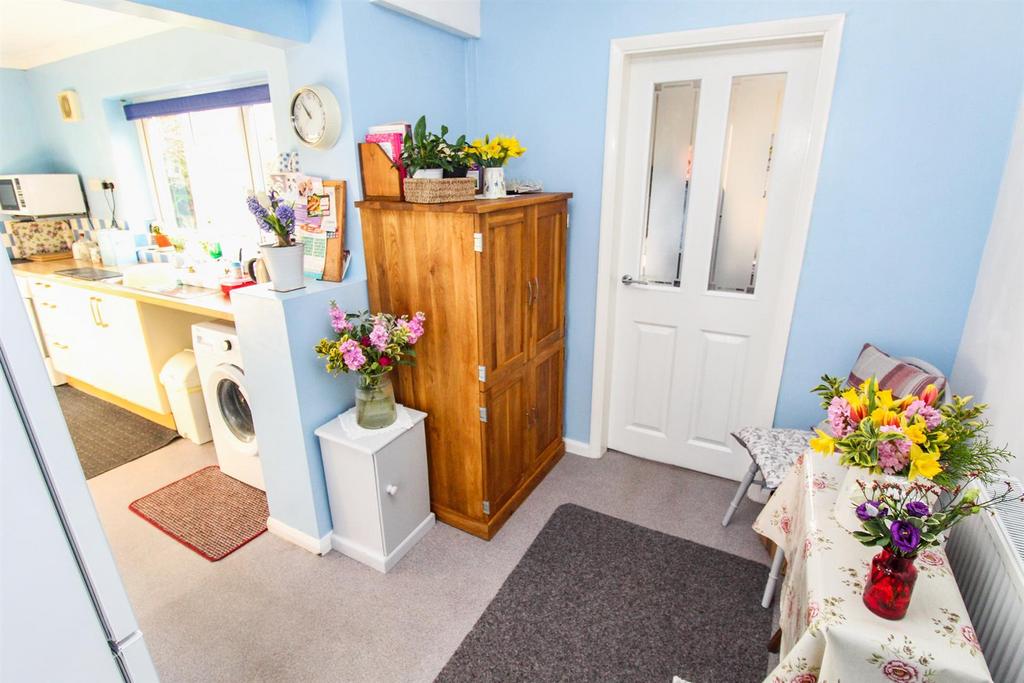 Breakfast/ Dining Room