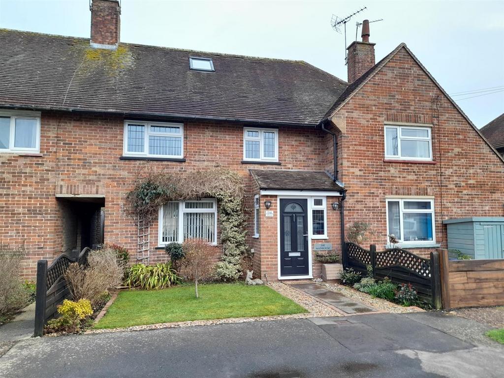 Lucking Lane, Middleton on Sea 3 bed terraced house £375,000