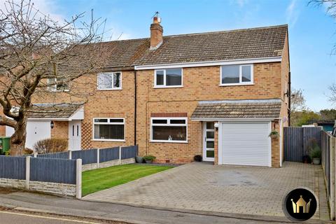 4 Brickyard Lane, Studley, B80 7EE