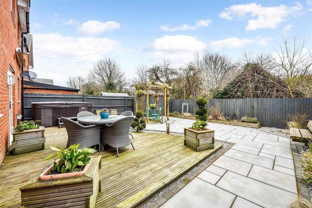 Sketch Ph16 4184607.jpg