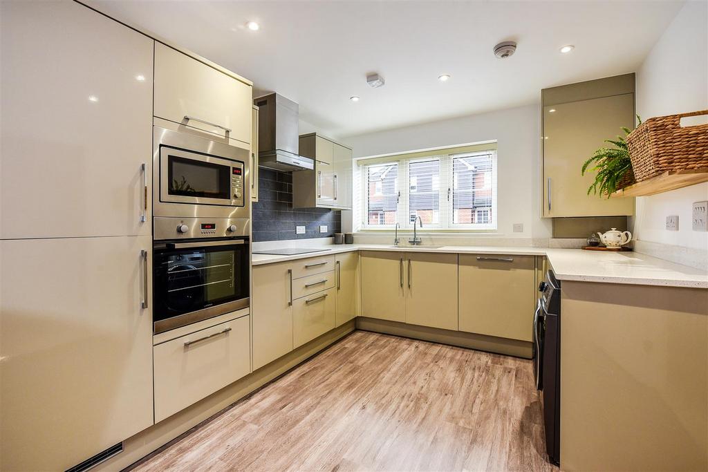 Sketch Ph30 4184659.jpg