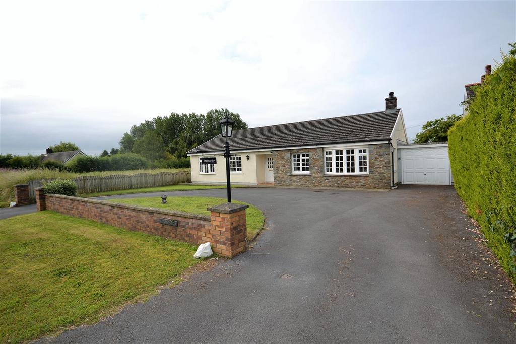 Gower Villa Lane, Clynderwen 4 bed detached bungalow £325,000