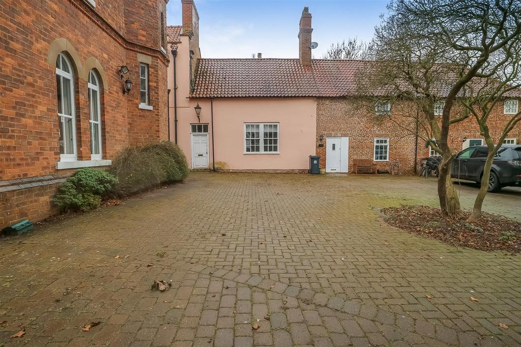 Low Middleton Middleton St. 2 bed cottage £750 pcm (£173 pw)