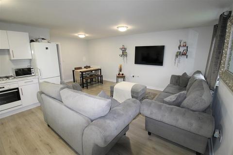 21 Baird Way, Minster On Sea, Sheerness, ME12 3UG