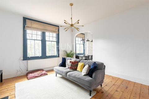 Flat 3, 30 Exeter Road, London, NW2 4SG