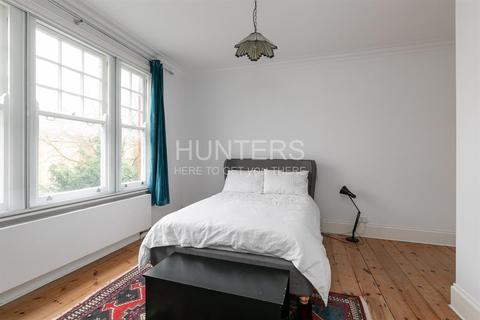 Flat 3, 30 Exeter Road, London, NW2 4SG