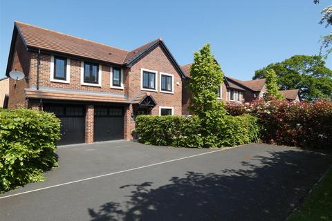 5 bedroom detached house for sale, Pipers Hollow, Sandbach