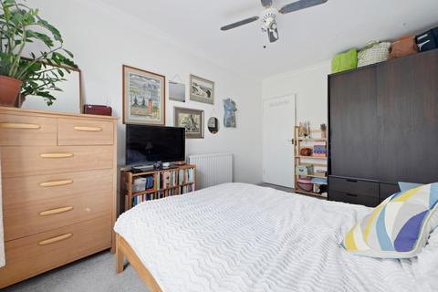 37 Catherall Road, London, N5 2LE