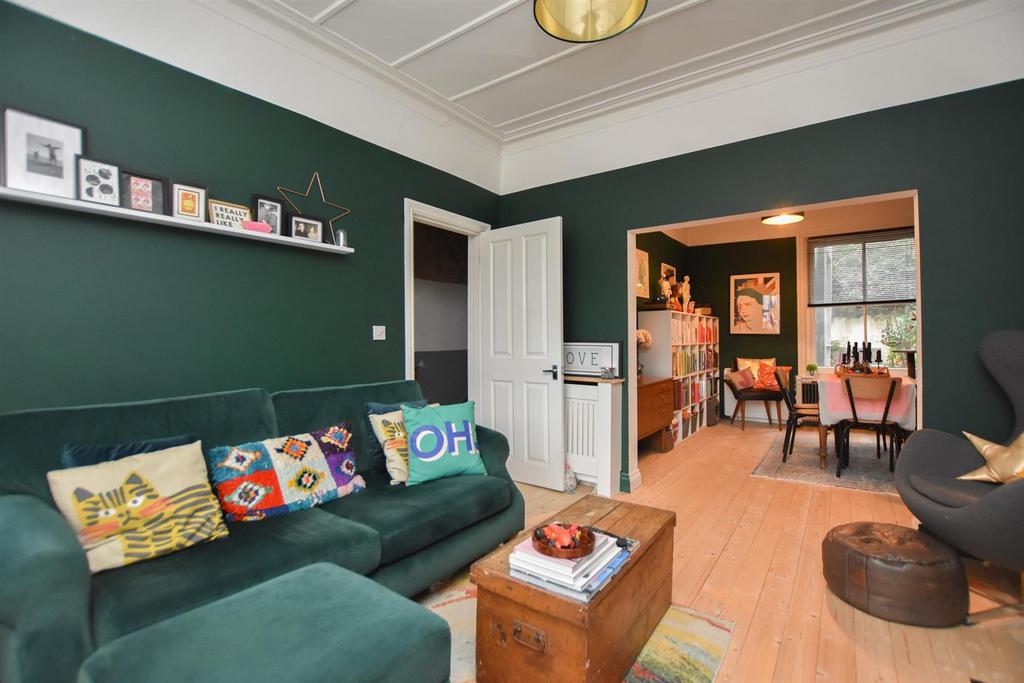 Living room/dining room