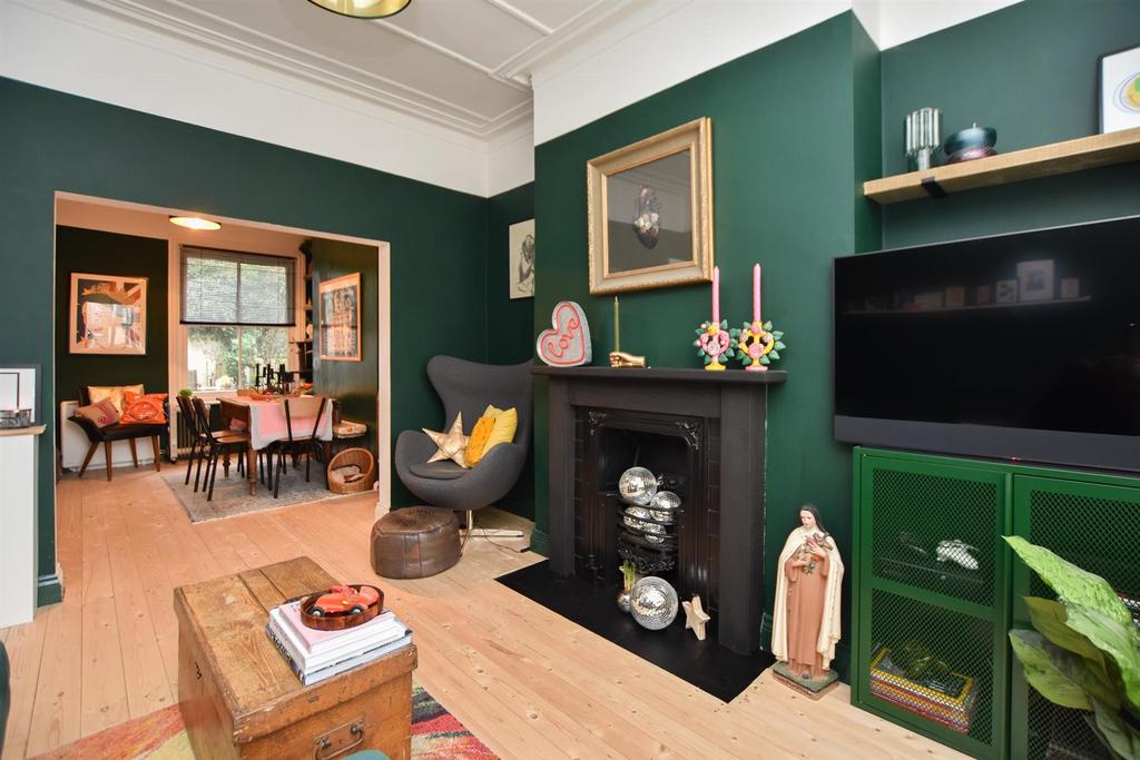 Living room/dining room
